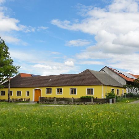 Biohof Weissensteiner Lägenhet Ullrichs Exteriör bild